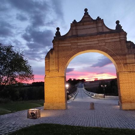 Alojamiento Turistico Carvi Аревало Экстерьер фото